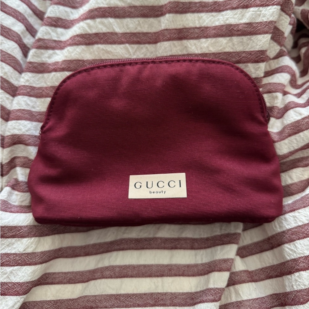 Authentic Gucci Cosmetic Makeup Pouch Limited Release Beauty Wine Red